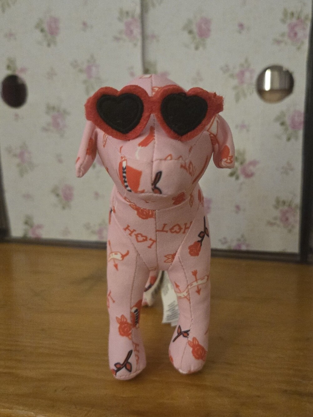 VS PINK VALENTINES DOG